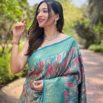 Kanchipattu Silk Saree With Exquisite Weaves border Design Saree Collection