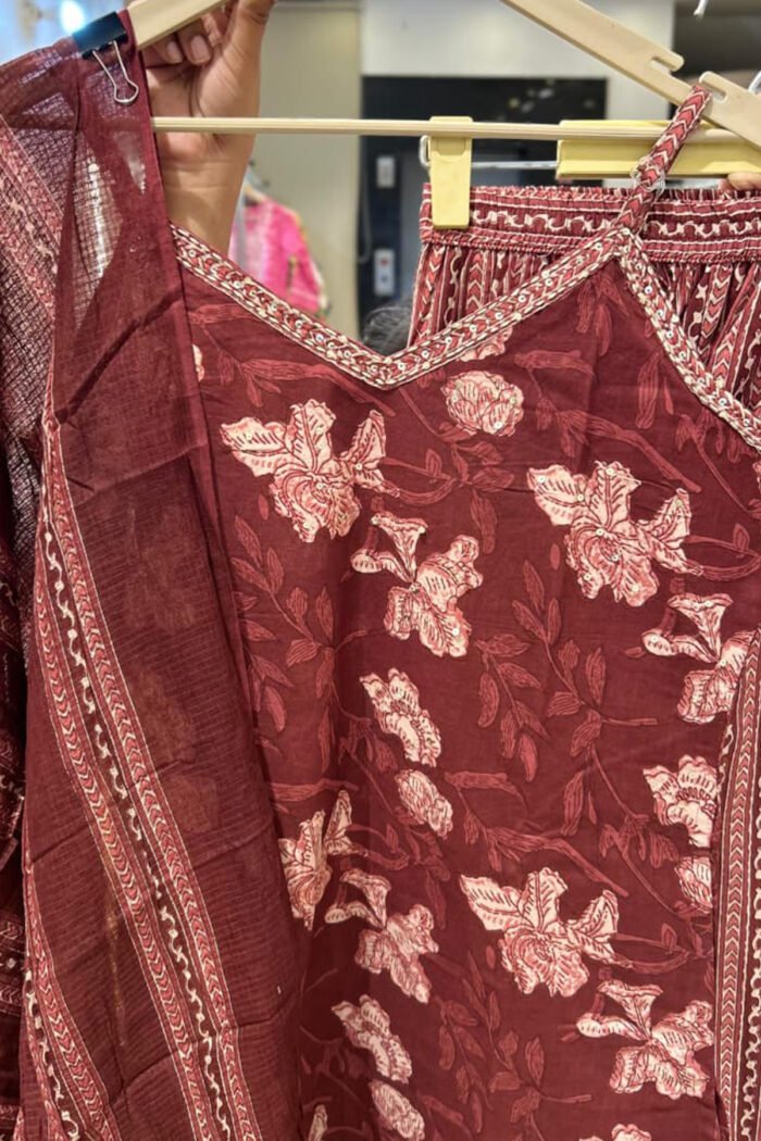 Premium Cotton Sleeveless Kurti Pent Set Collection - Image 2