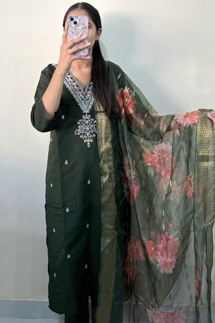 Premium Russian Silk Collection Kurti Set Wholesale - Image 4